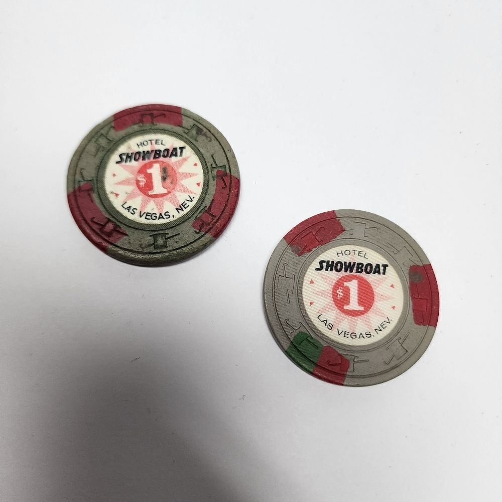 Vintage 1967 Lot Of 2 $1 Players Chips From The Showboat Hotel & Casino